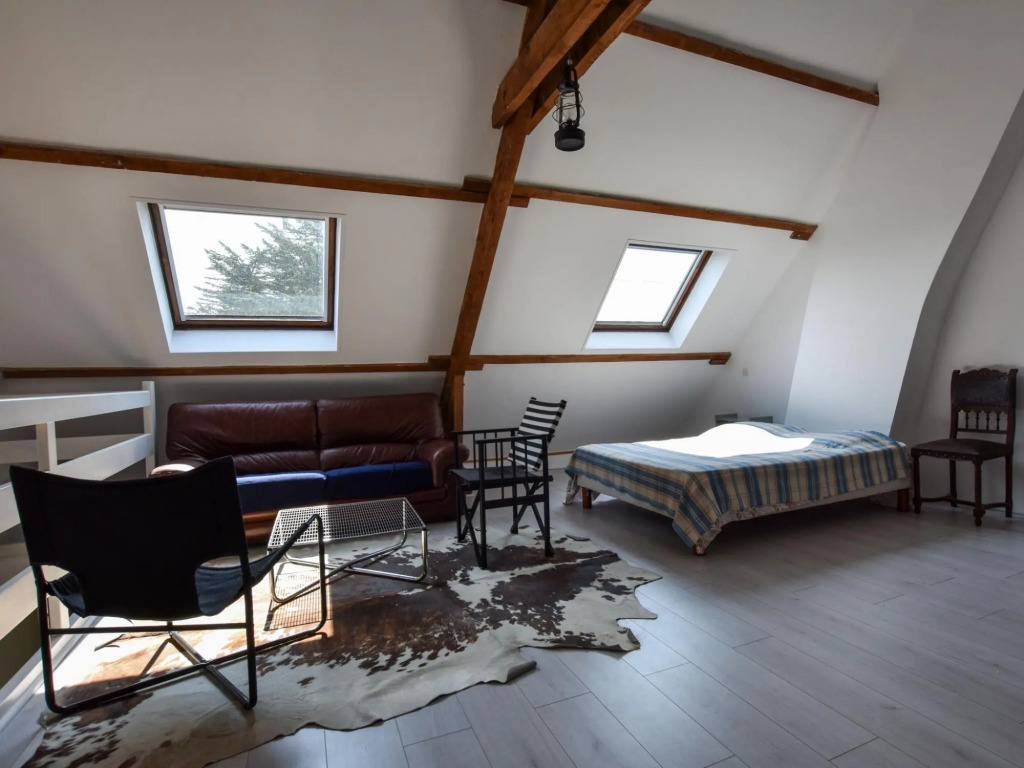Serene Holiday Home in Pénestin, 300m from the beach