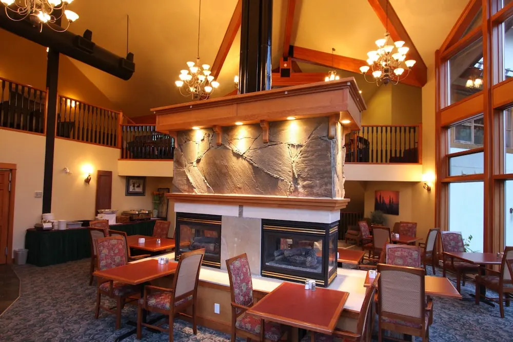 Pinnacle Lodge
