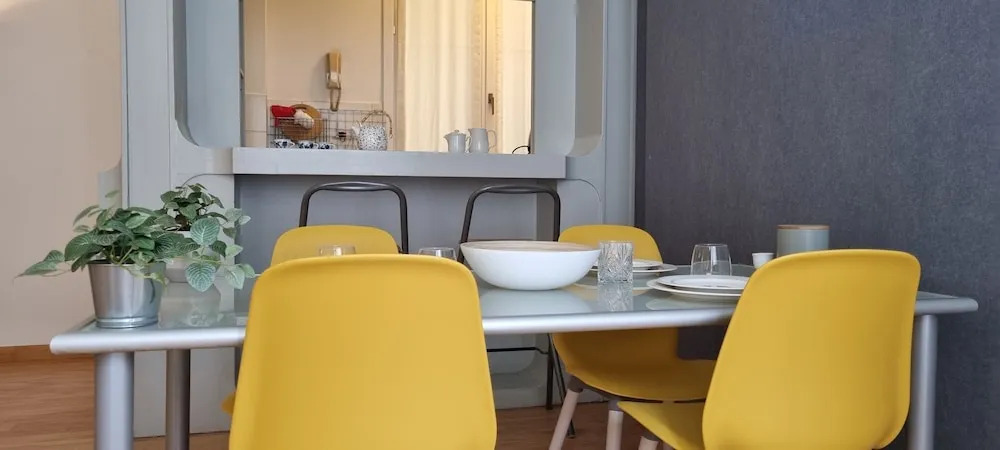 JOIVY Contemporary 1-Bed Apt Near Duomo Di Milano