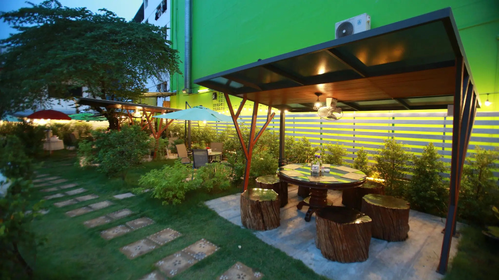Lucky Green View