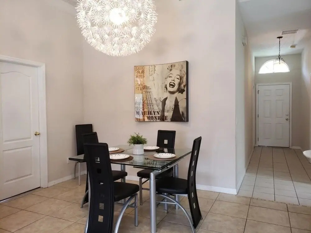 Ariel's By The Lake Gorgeous Private Pool Area 5 Bedroom Home by Redawning