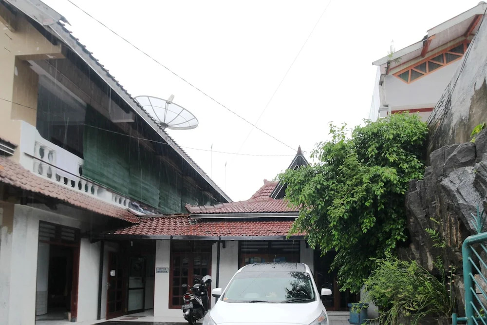 Airy Mantrijeron Parangtritis 42 Yogyakarta