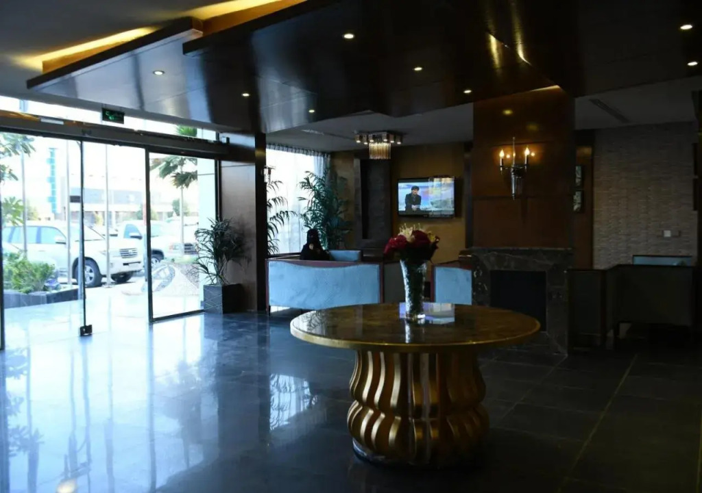 Quiet Rooms 12 Serviced Apartments