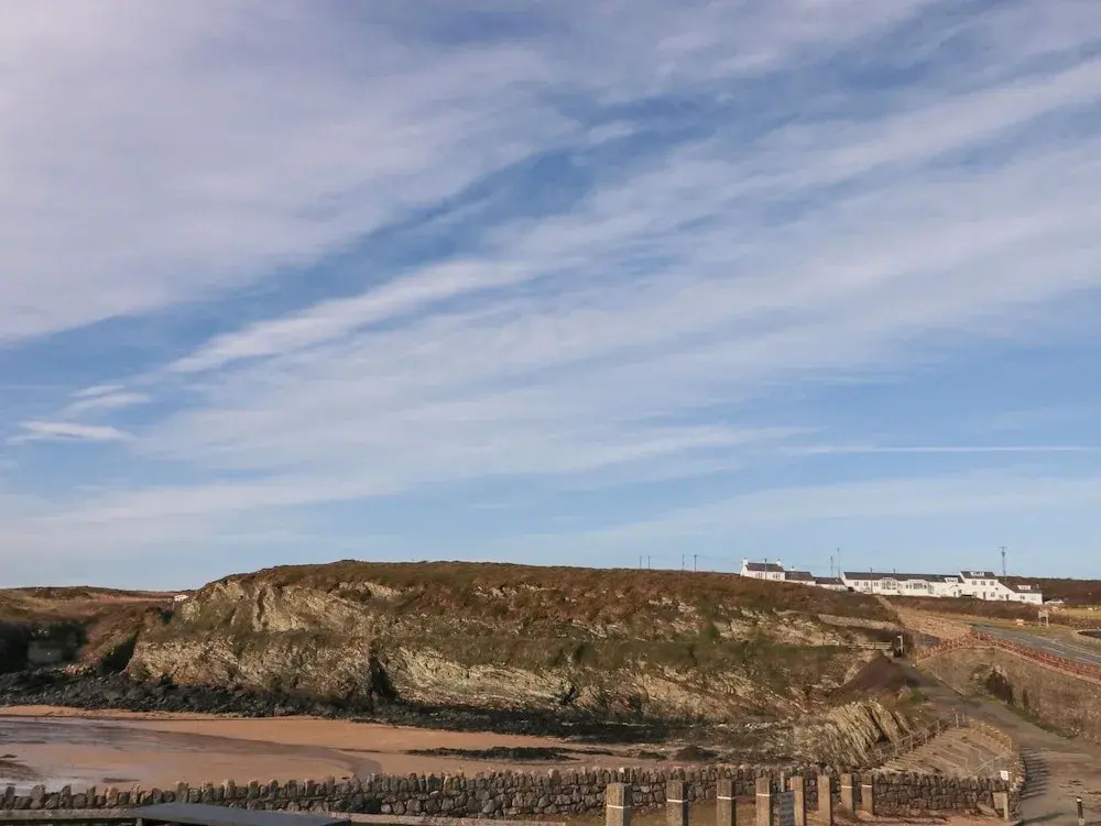 Fferm Porthdafarch South Farm House