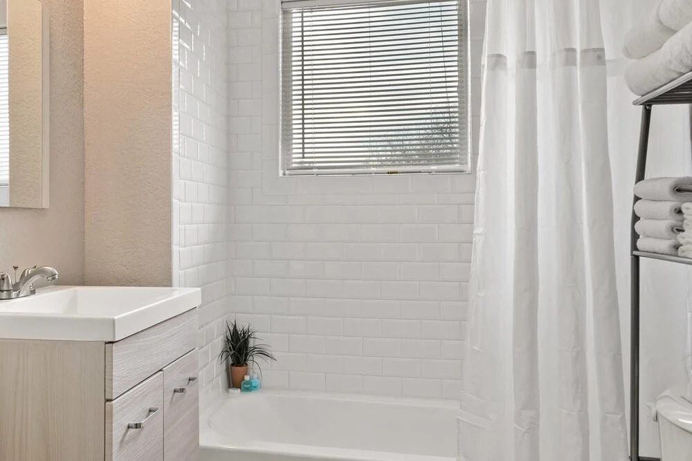 River City Retreat Best Location, Sleeps 4!