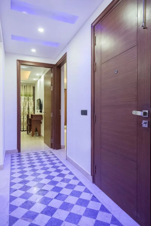 Under My Roof Luxury Apartment
