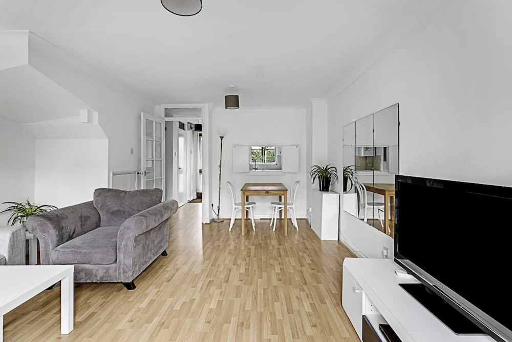 Beautiful Three-bedroom House in Richmond