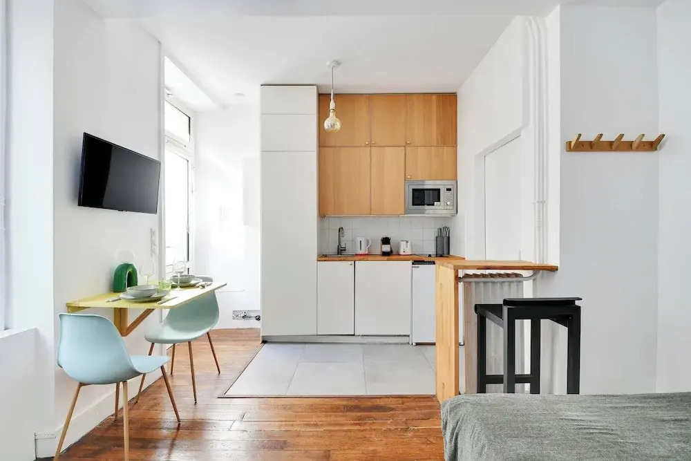 Cozy Studio With Terrace Near the Eiffel Tower