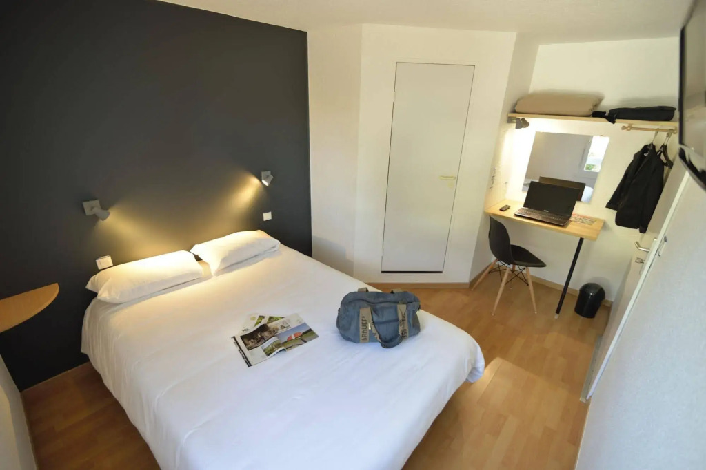 Brit Hôtel Essentiel Limoges Nord Calme, Parking gratuit, accès rapide A20