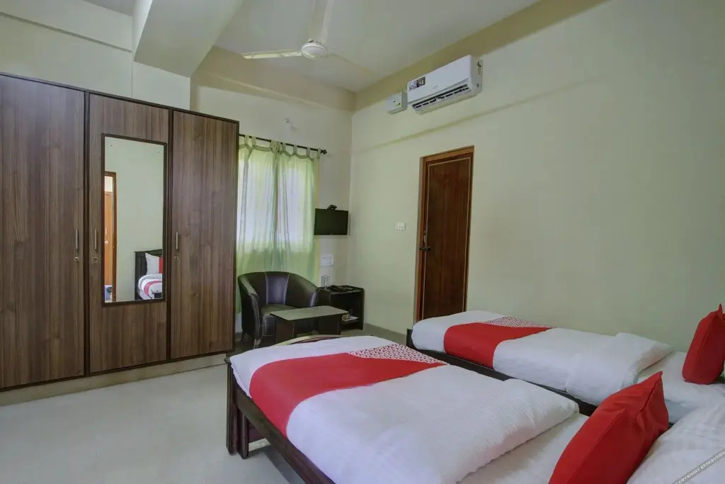 Sri Sai Comforts By OYO Rooms