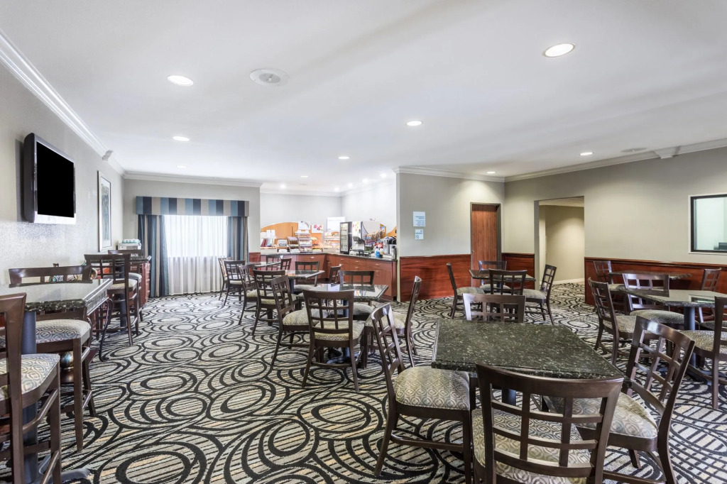 Holiday Inn Express Hotel and Suites Lake Charles by IHG