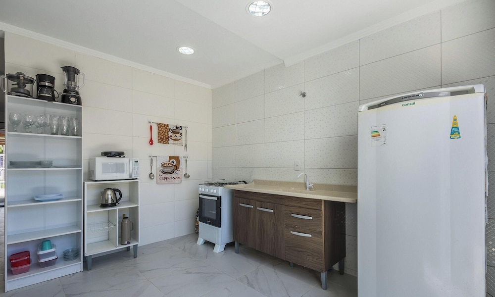 House w/ BBQ 300m From the Beach Fjz0003