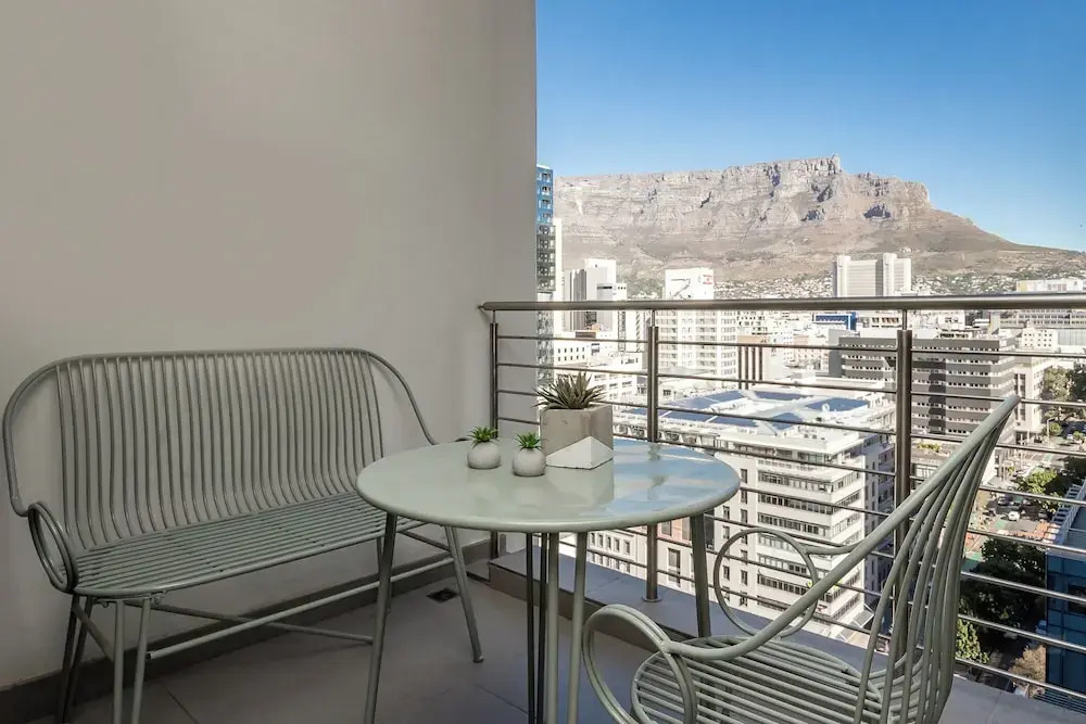 16 on Bree Luxury Apartments