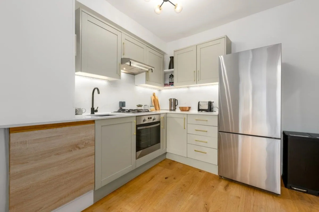 The Victorian House - Enticing 3bdr House With Garden