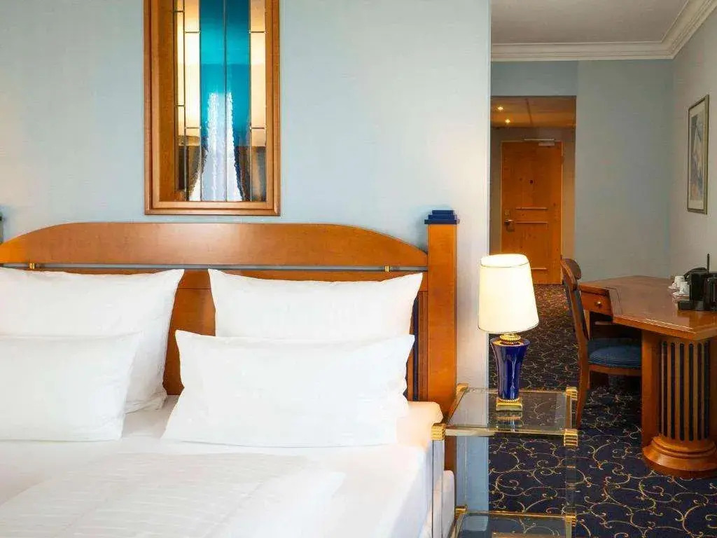 Atomis Hotel Munich Airport by Mercure