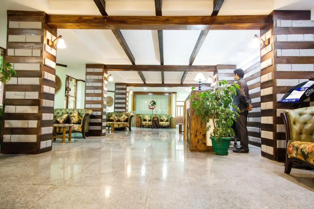 OYO 12270 Hotel Shobla Royale