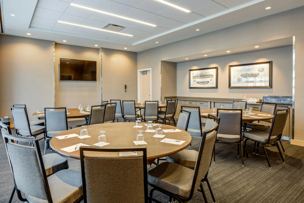 Hampton Inn & Suites Boston/Waltham