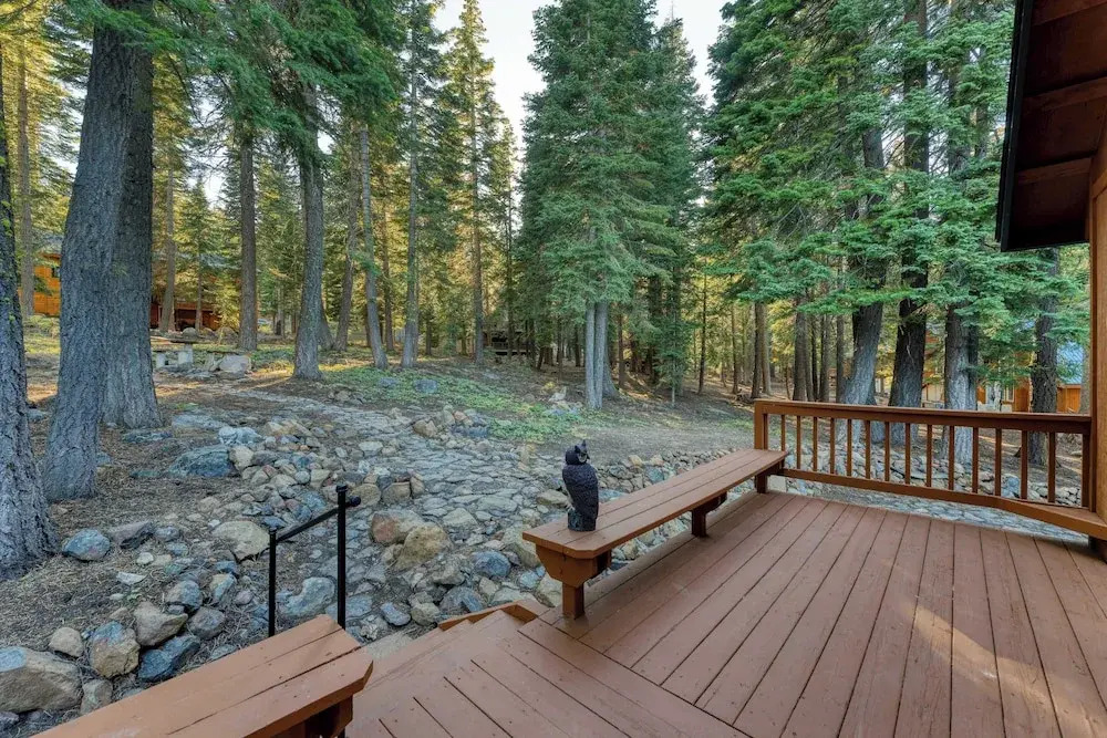 Golden Summit by Avantstay Stunning Secluded Cabin w/ Access to Tahoe Donner