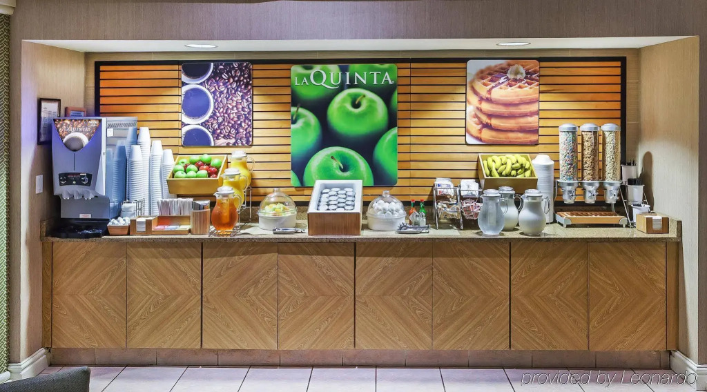 La Quinta Inn Suites Galleria