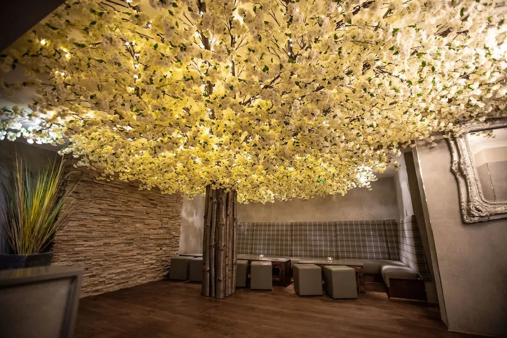 The Crown Hotel Southwell