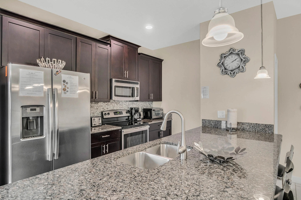 5 Bedrooms / 4 Bathrooms / Storey Lake (3133 PP), Kissimmee, US