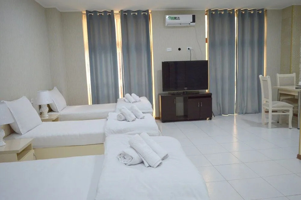 Hazrat Hotel
