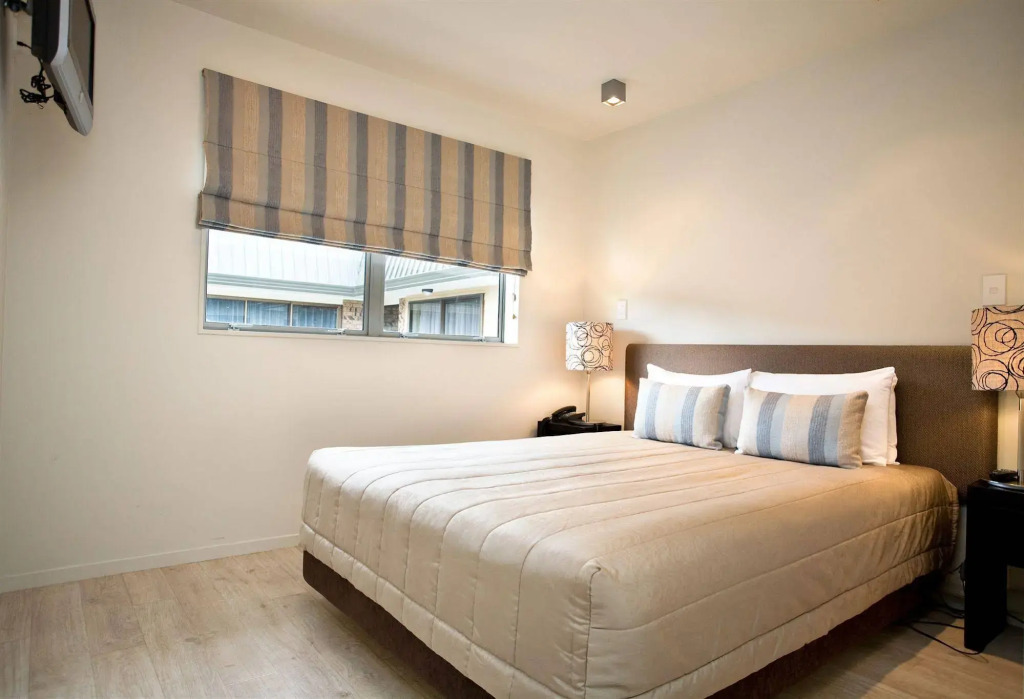 Sea Spray Suites