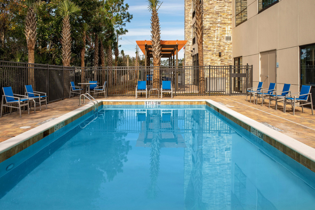 Holiday Inn Express & Suites Kingsland I-95-Naval Base Area by IHG