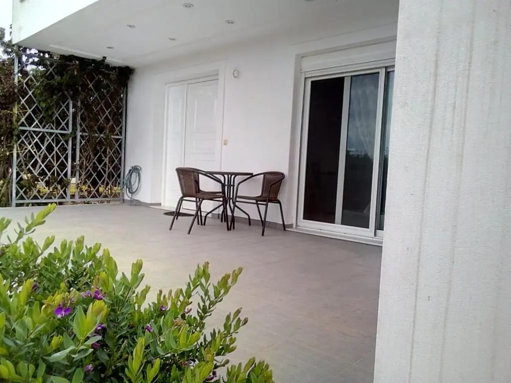 ALIVERI FLAT WITH SEA VIEW