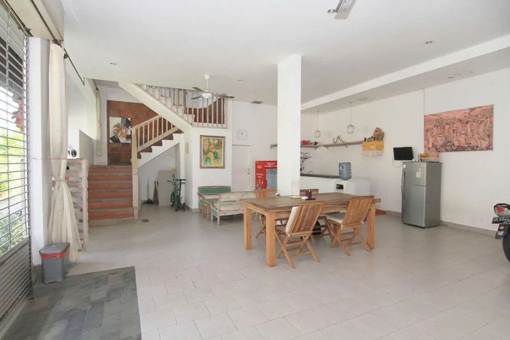Airy Seminyak Kerobokan Tegal Cupek Gang Karna Bali
