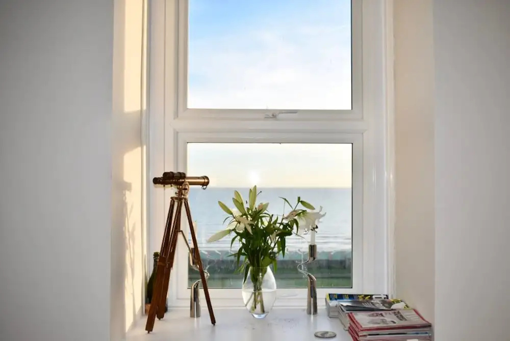 Spacious 2 Bedroom With Sea Views