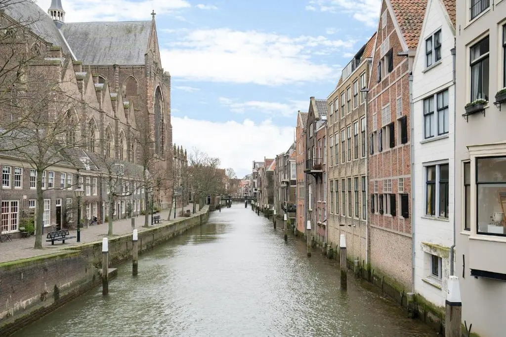 Voorstraat-Straatzicht Boven