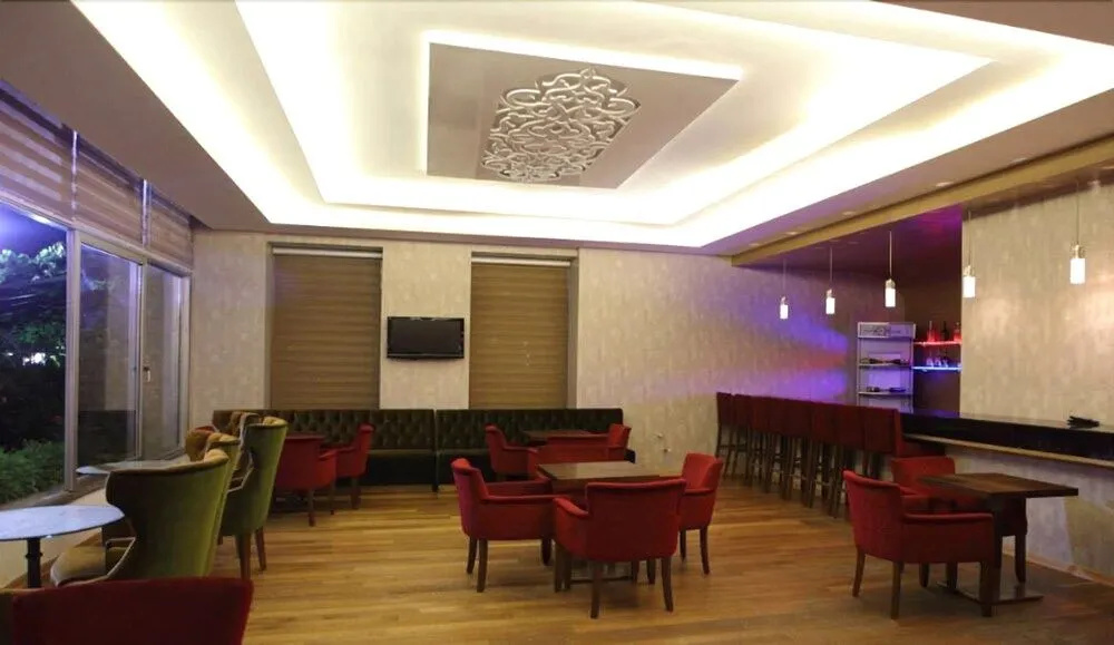Avsar Hotel