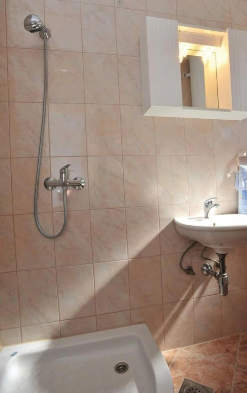 Beautiful Home in Lokva Rogoznica With Wifi and 2 Bedrooms