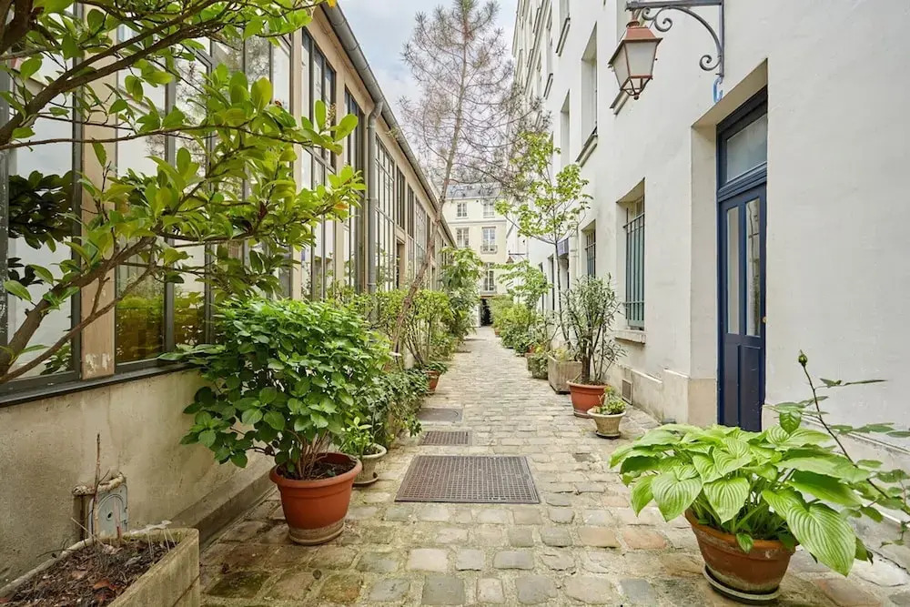 Charming 1 Bedroom Apartment Le Marais