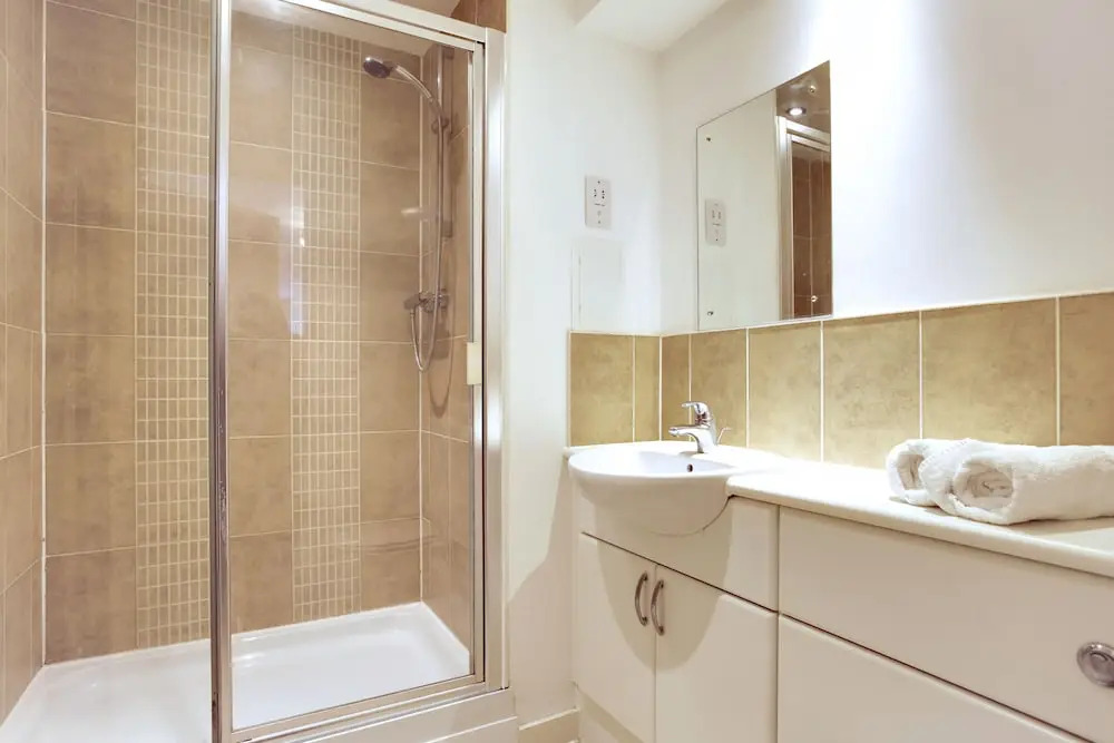 BookedUK - Penthouse 3 Bedroom Apartment