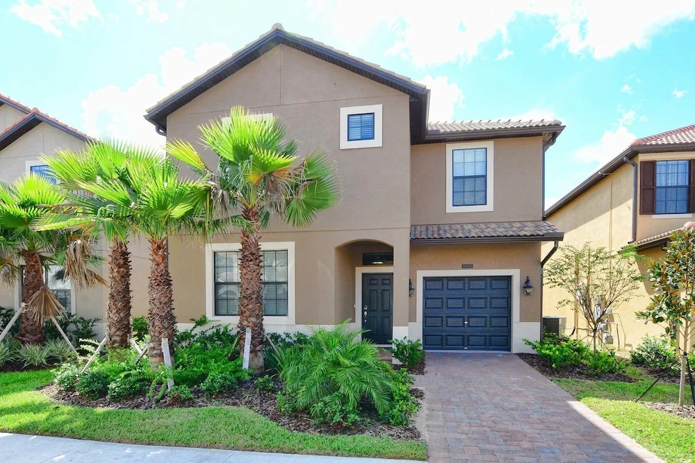 Solterra 6 Bedroom House w Pool - 7032SR