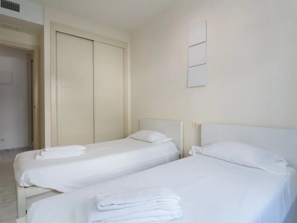 2051-New 3 bedrooms on golf