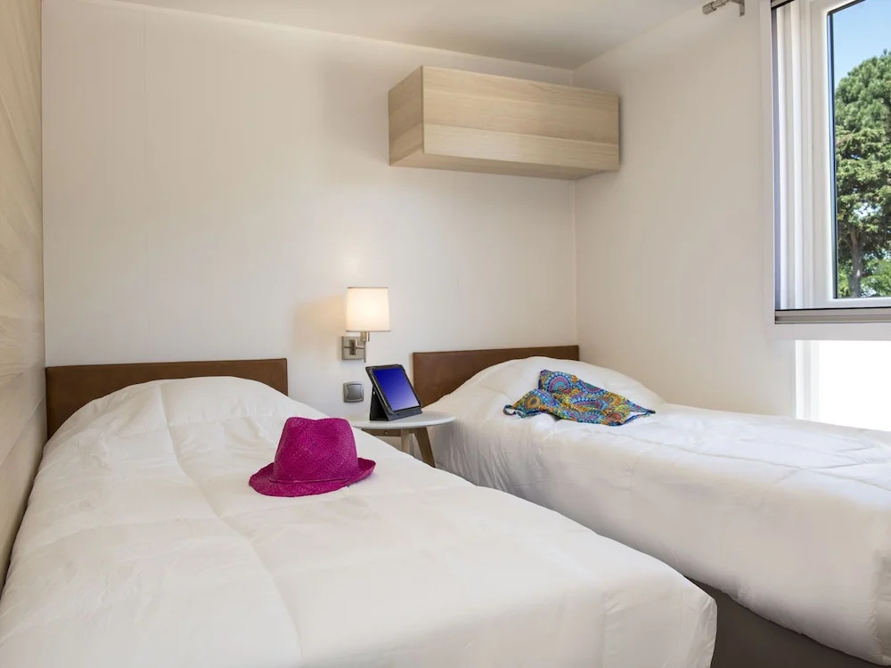 Luxury Chalet With air Conditioning 900 m. From the Beach