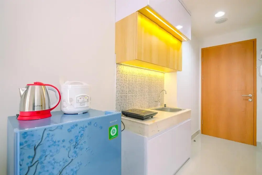 Cozy Stay and Comfort Studio at Evenciio Margonda Apartment