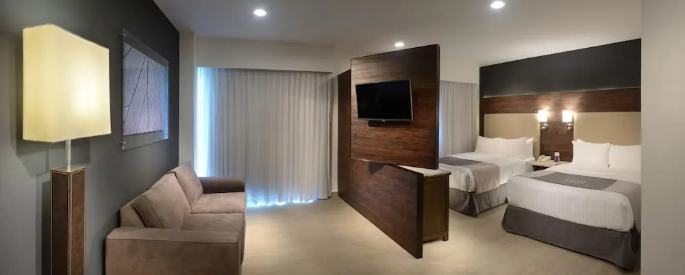 Wyndham Garden Leon Centro Max Hotel