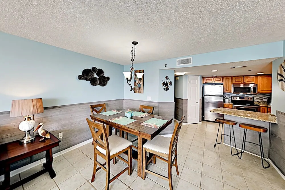 Updated Beachside #907 - 2 Br Condo