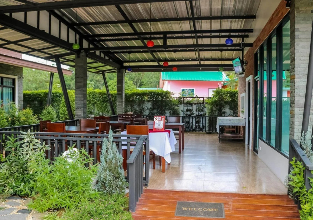 Jinda Resort