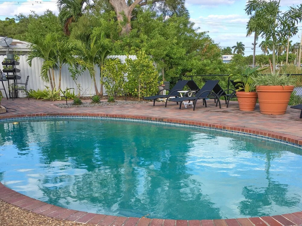 Lake Ridge W/ Pool & Private Courtyard 2 Bedroom Duplex
