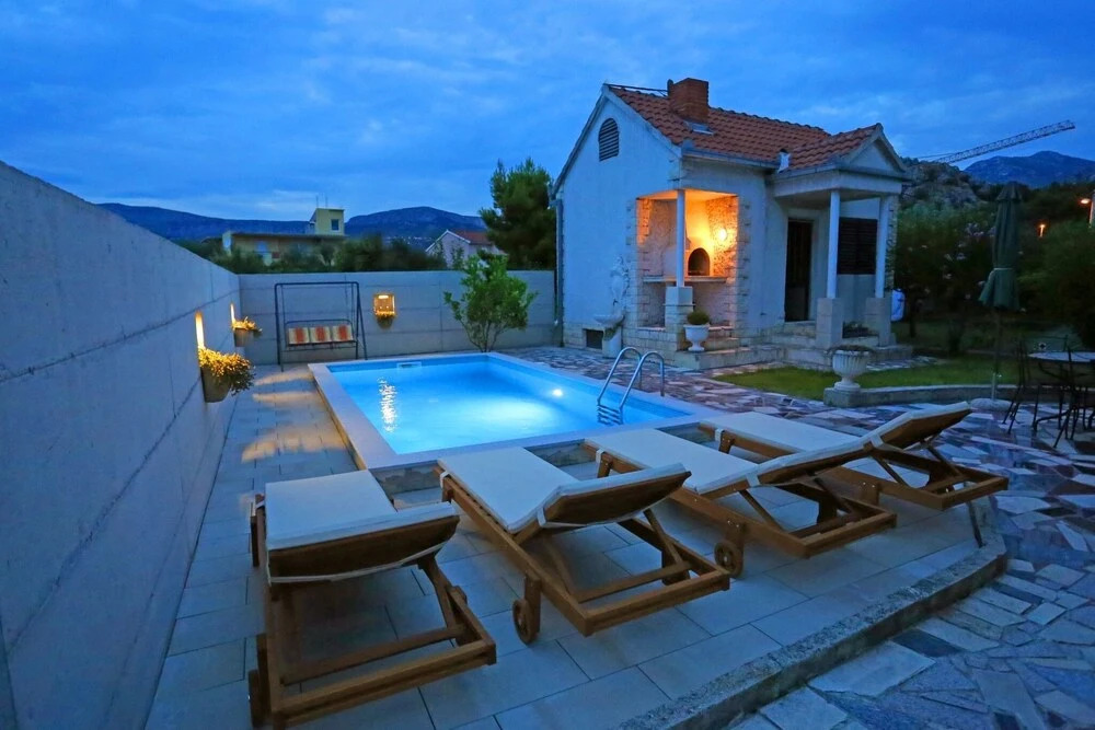 Apartment Ana With Private Pool