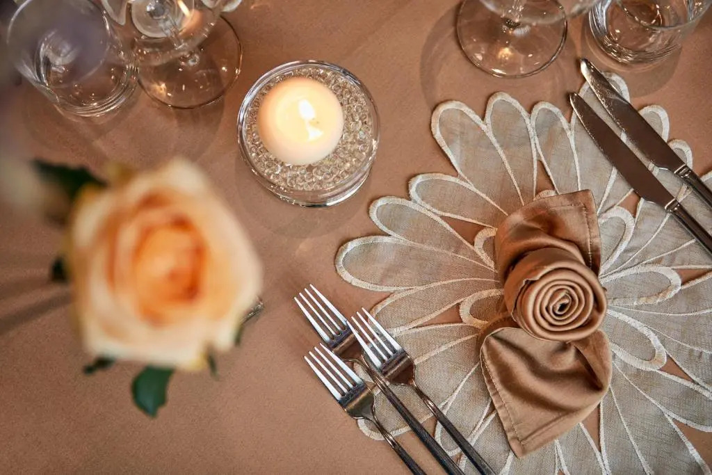 Hotel Table