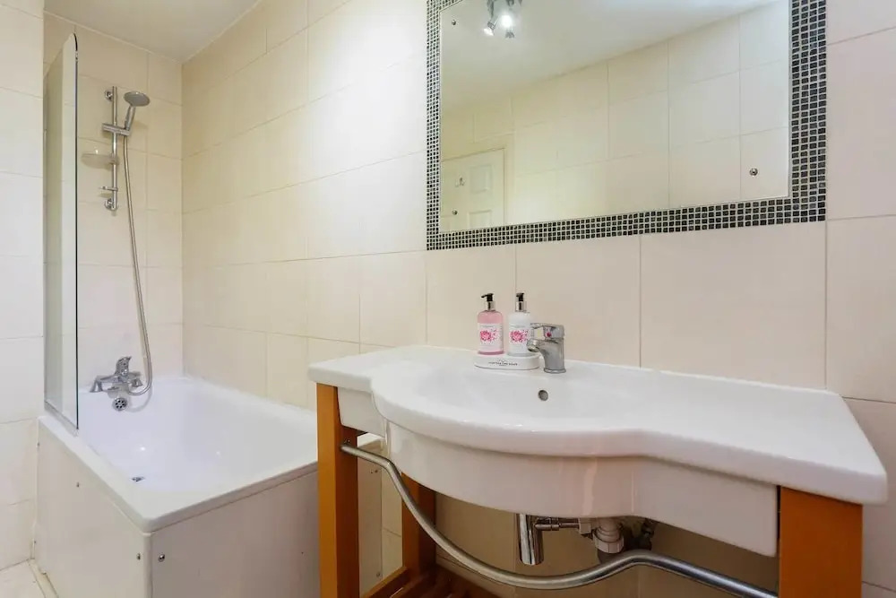 Veeve - Fulham Retreat