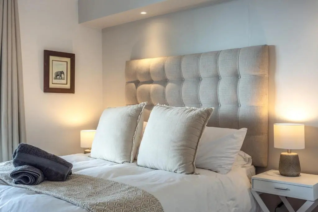 Tranquil, Spacious, Quiet Trendy with a View