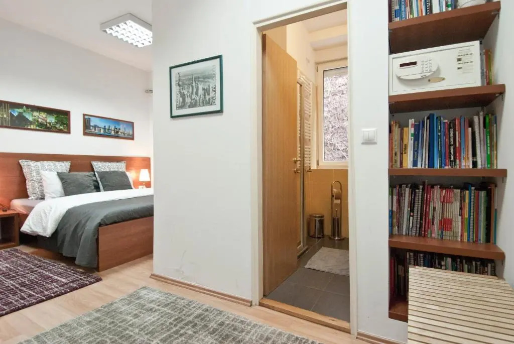 City Lights Apartment