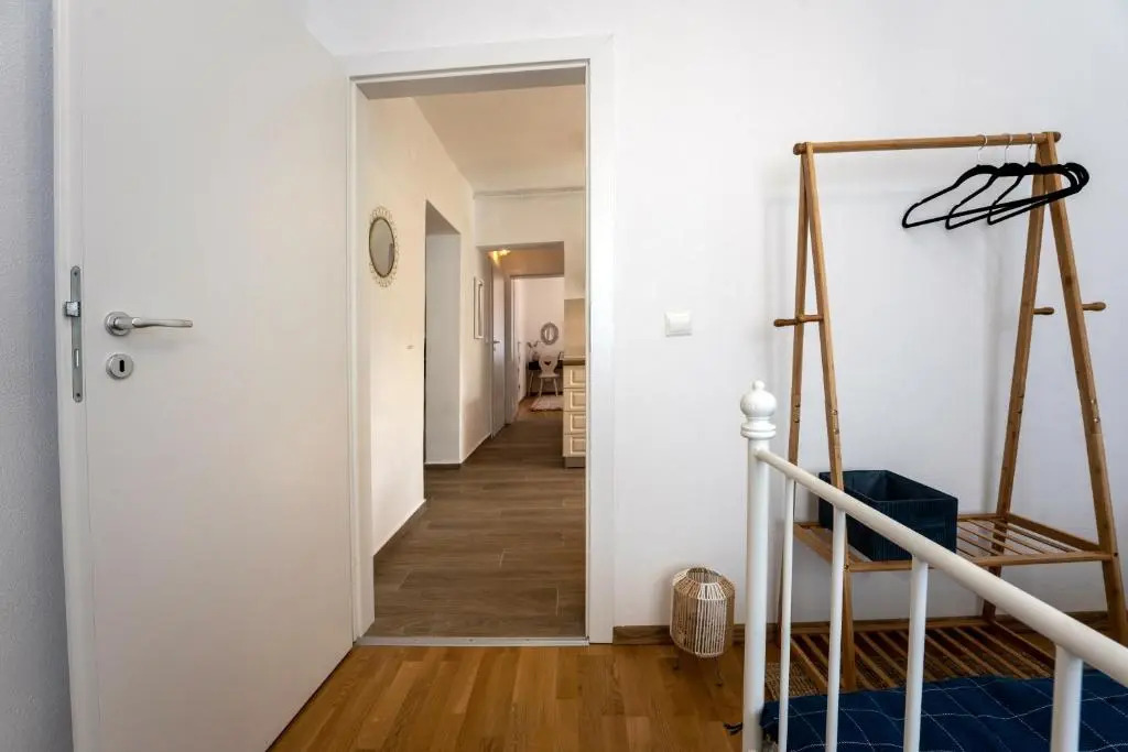 Daisy Apartment 11